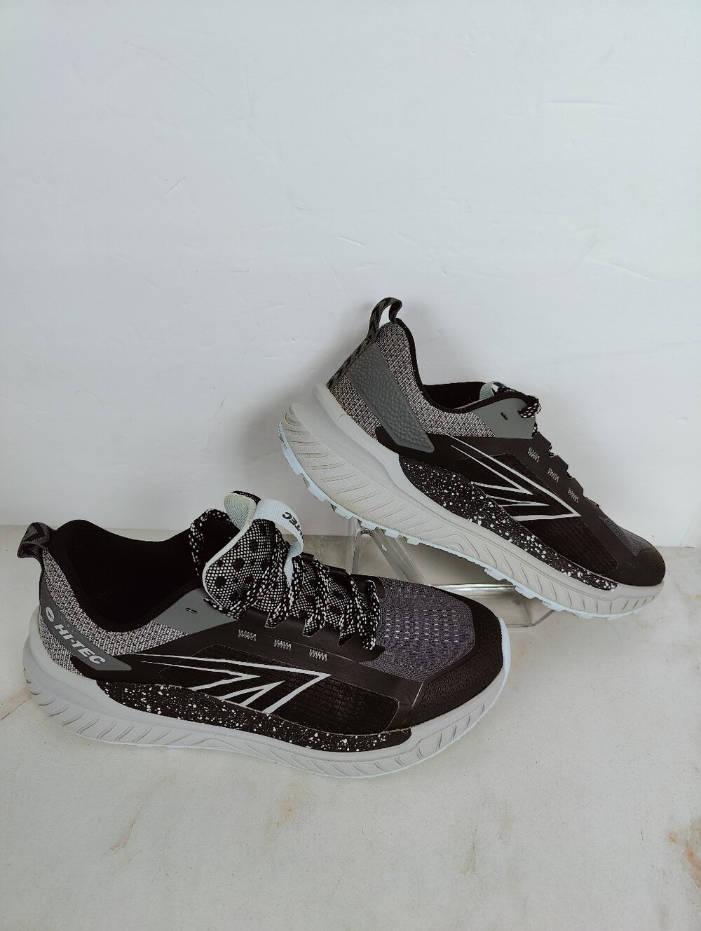 Hi-Tec Women's Catalina II Trail Running Shoes Sneakers, Sz 10